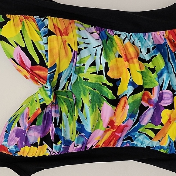 LA Blanca Coastal size 8 Front Shirred One Piece Swimsuit Black Floral - Picture 8 of 16